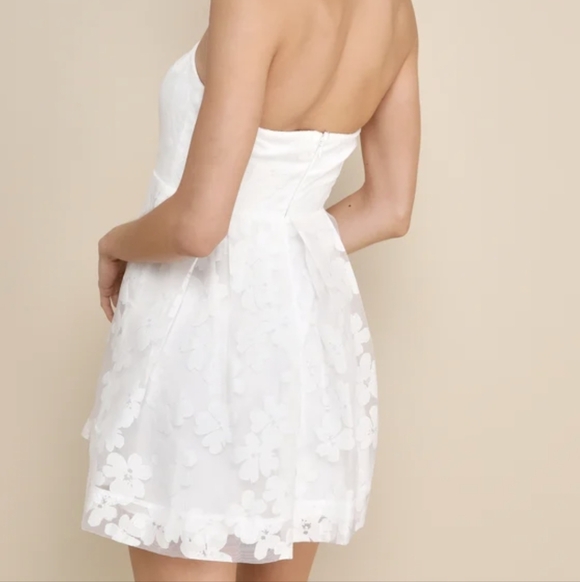 Lulu's White Strapless Floral Sweetheart Mini Dress Size Xl - Picture 2 of 12